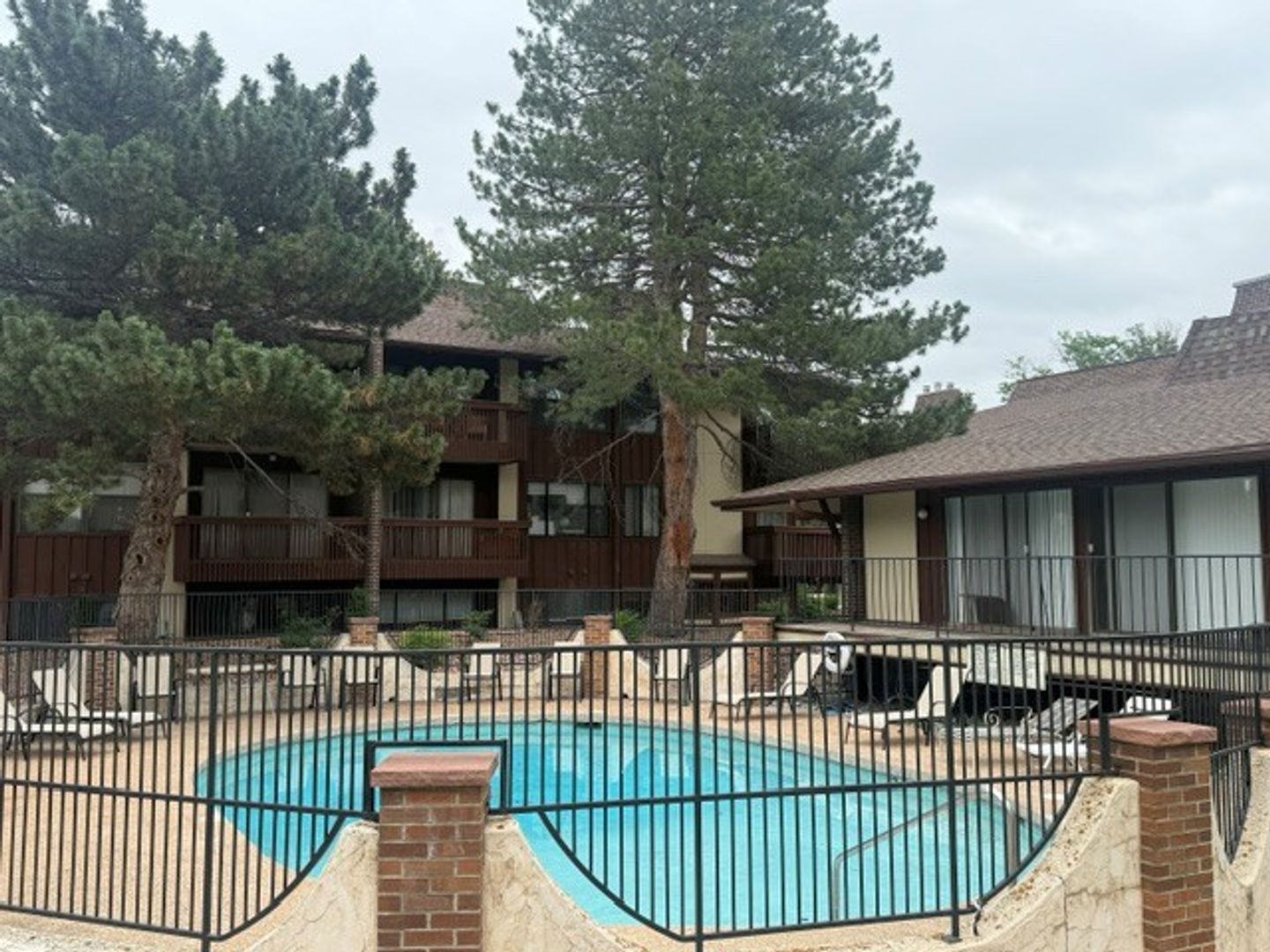 Boulder Condo: 500 Manhattan Dr #D10
