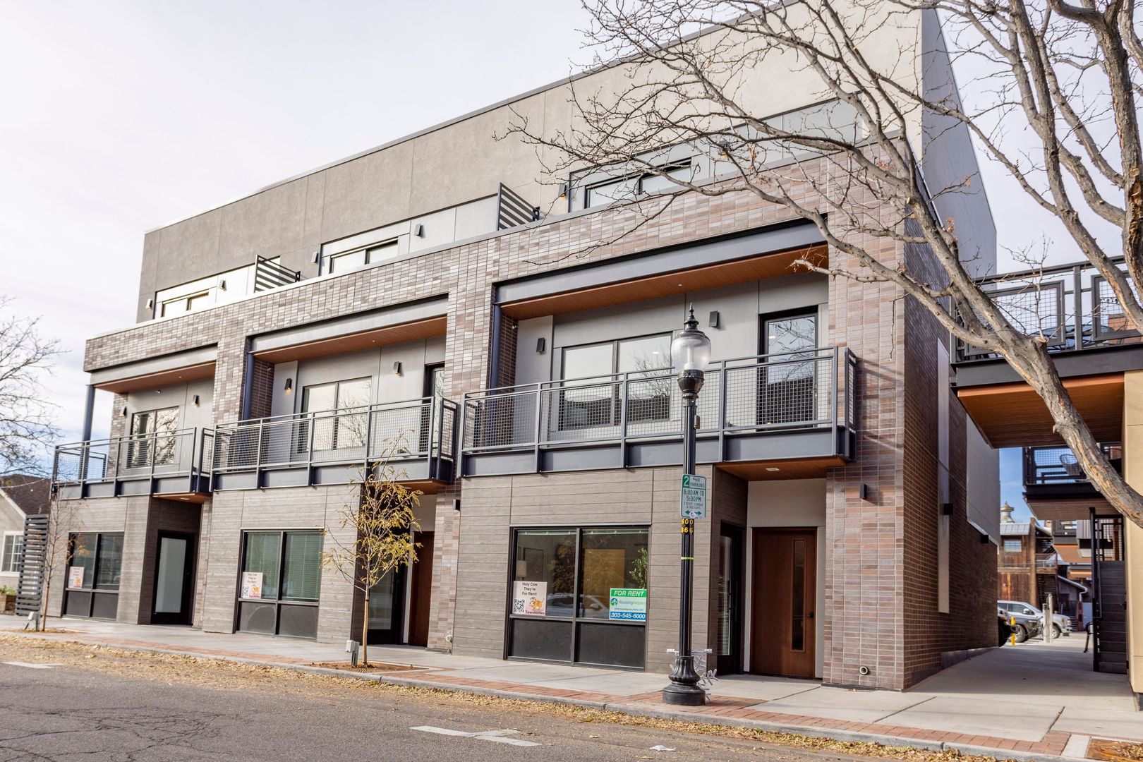 Louisville Townhome: 727 Front Street