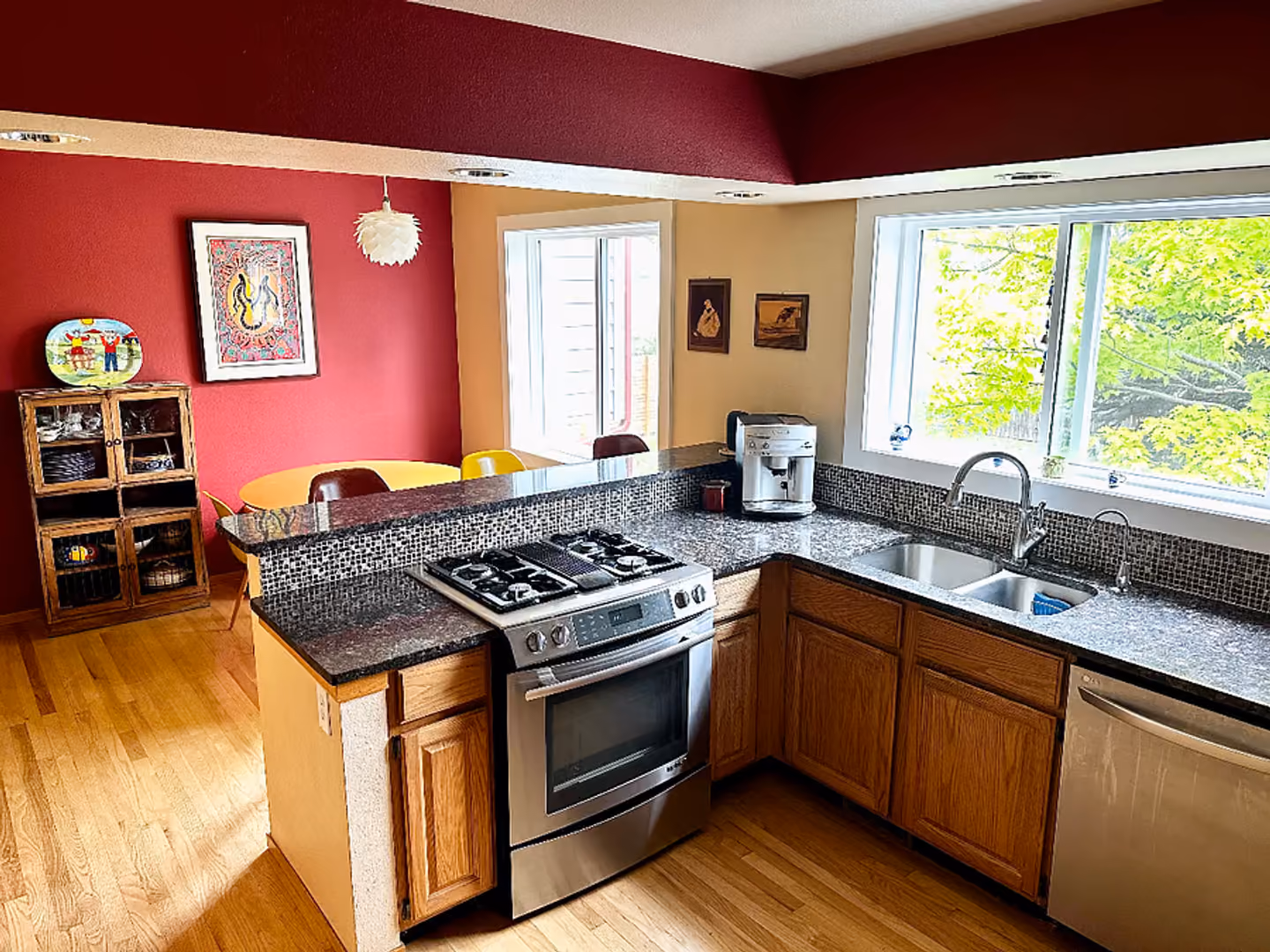 CLM- Chelsea Manor Ct 4 of 12