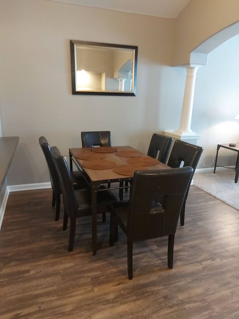 Superior Apartment: 1995 East Coalton Road