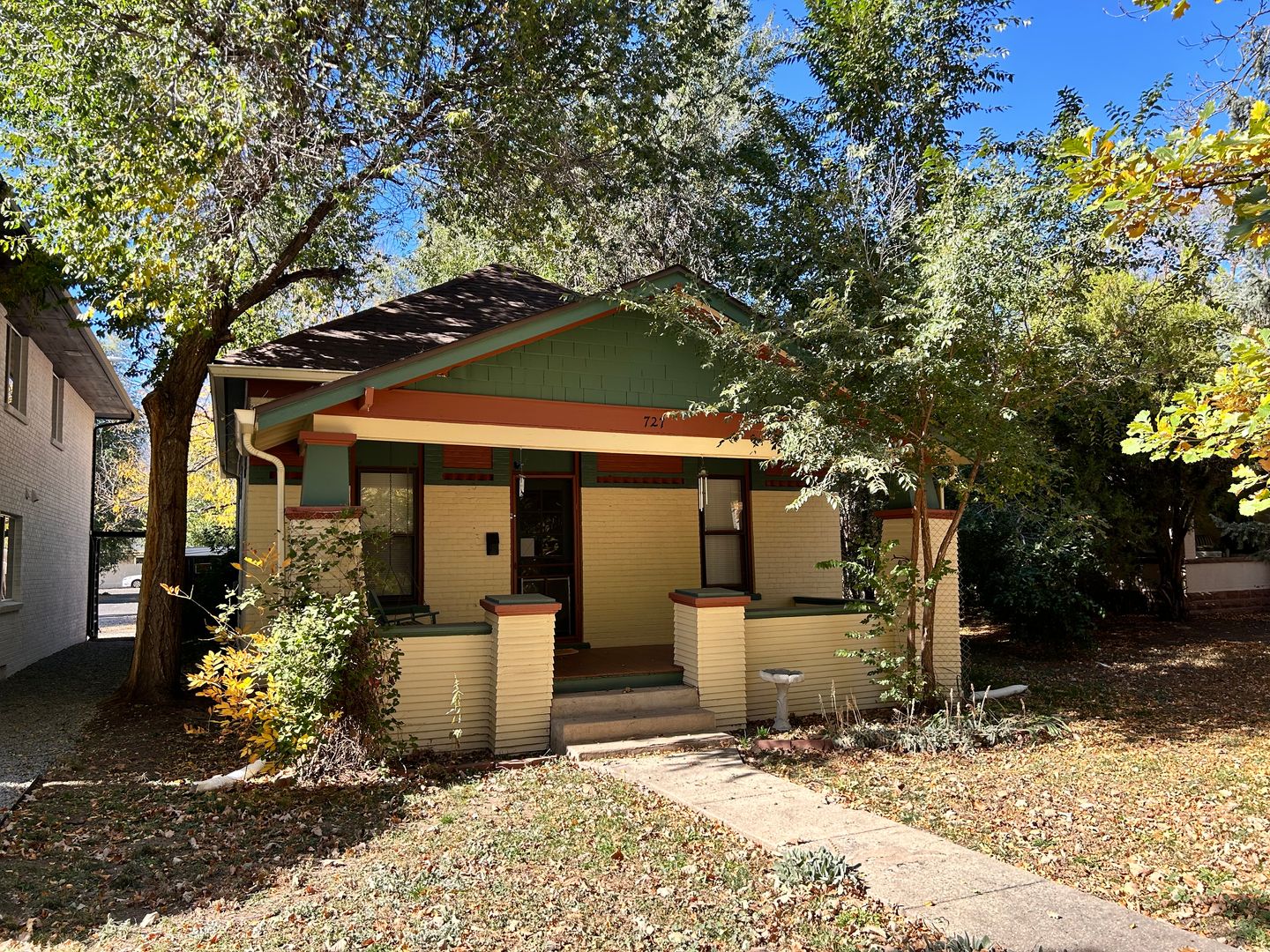 Longmont House: 727 Collyer Street