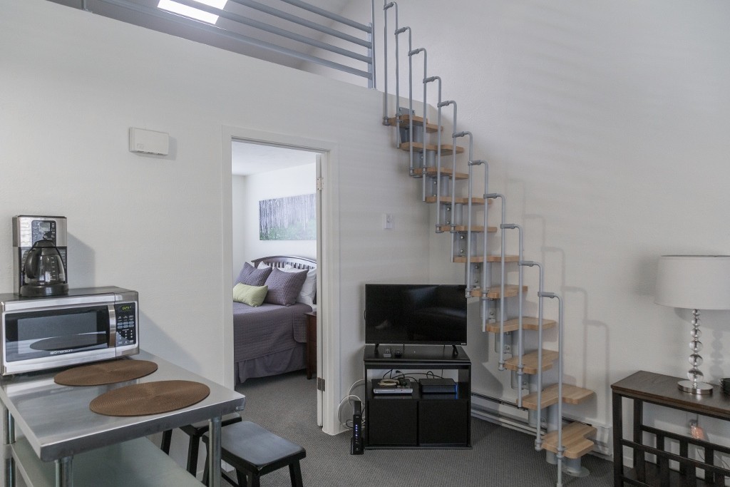 Boulder Apartment: 2905 E. Aurora Ave