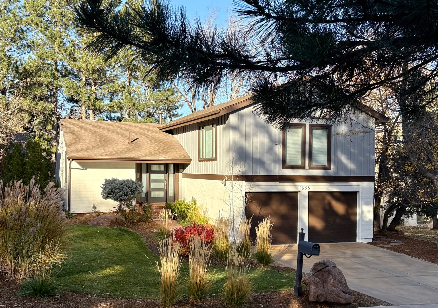 Boulder House: 1658 Bear Mountain Drive