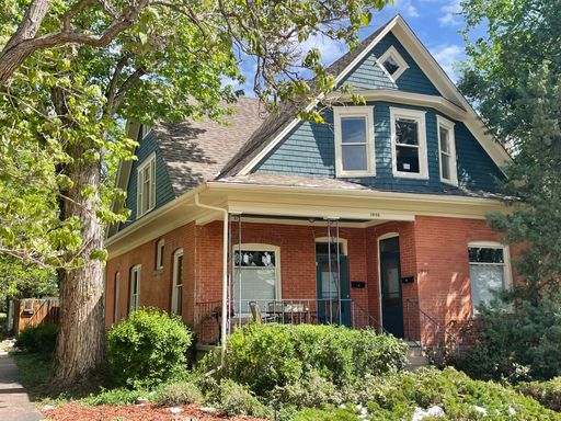 Sunny Whittier Neighborhood 1Bd+ in Victorian Triplex Near Pearl Street – photo 1