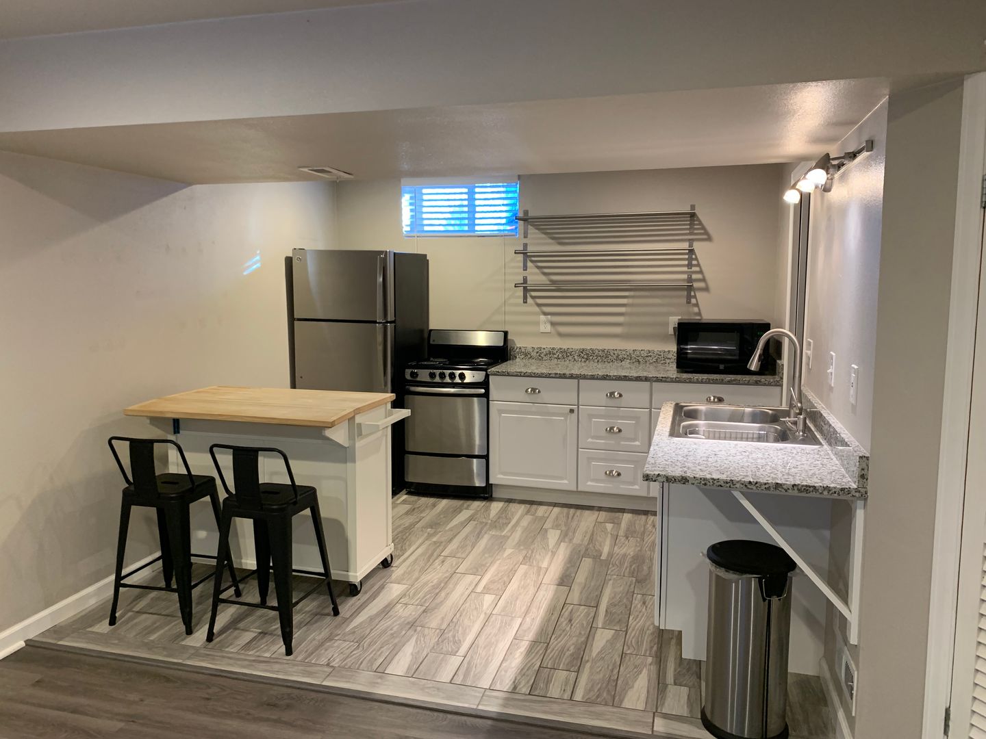 Louisville Condo: 855 W Chestnut Circle