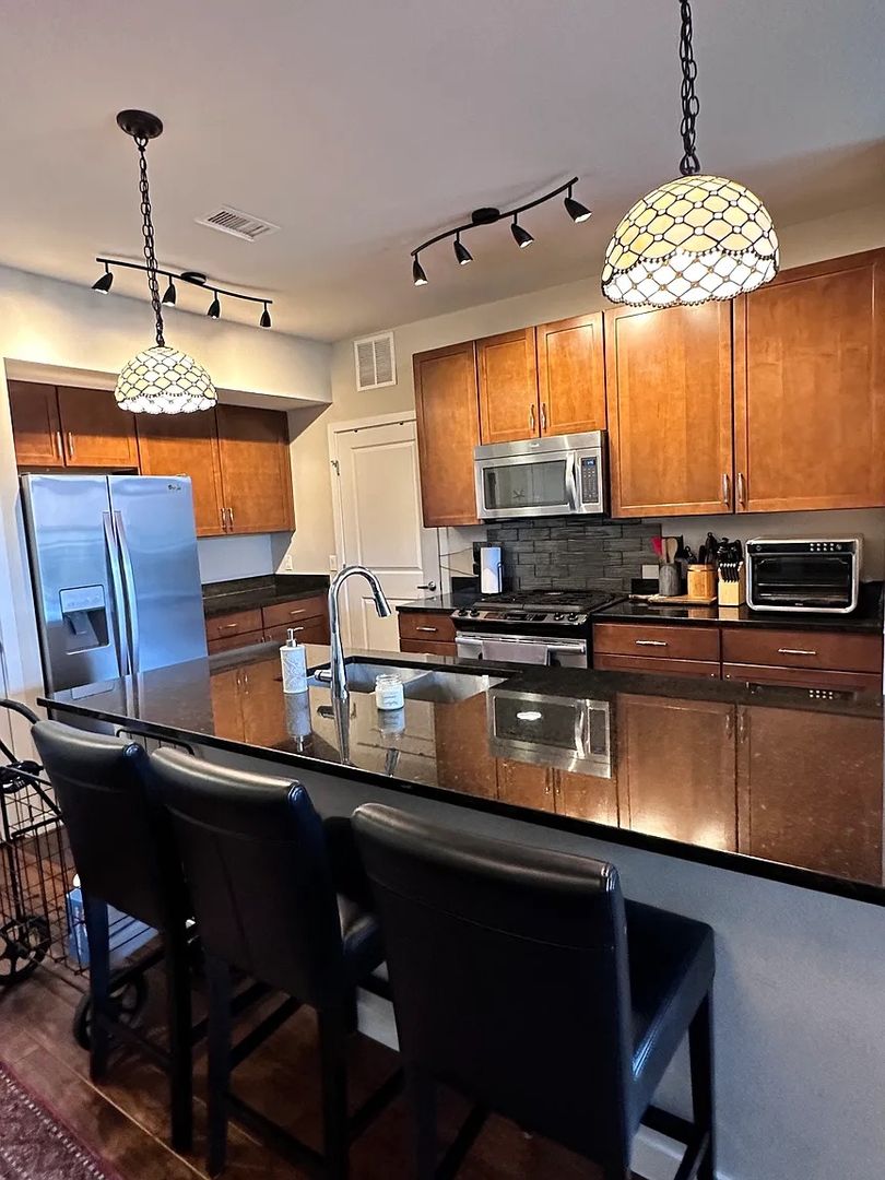 Broomfield Apartment: 13598 Via Varra Rd 422
