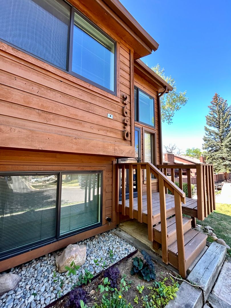 Boulder Condo: 2650 Juniper Ave