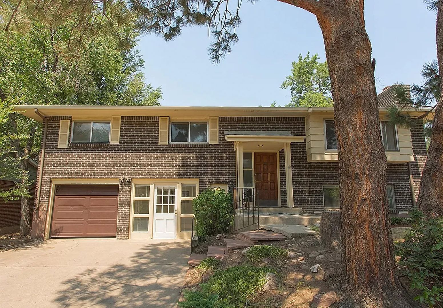 Boulder House: 766 Mohawk Drive