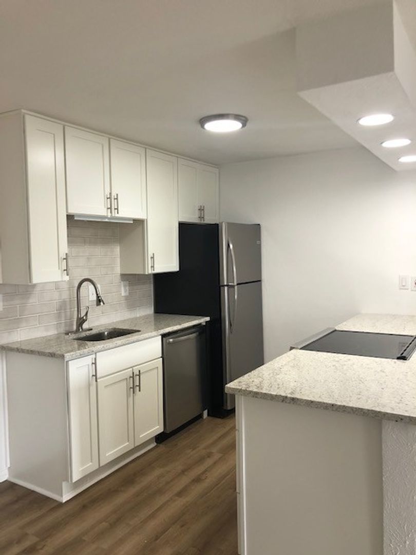 Boulder Condo: 665 Manhattan Drive #111