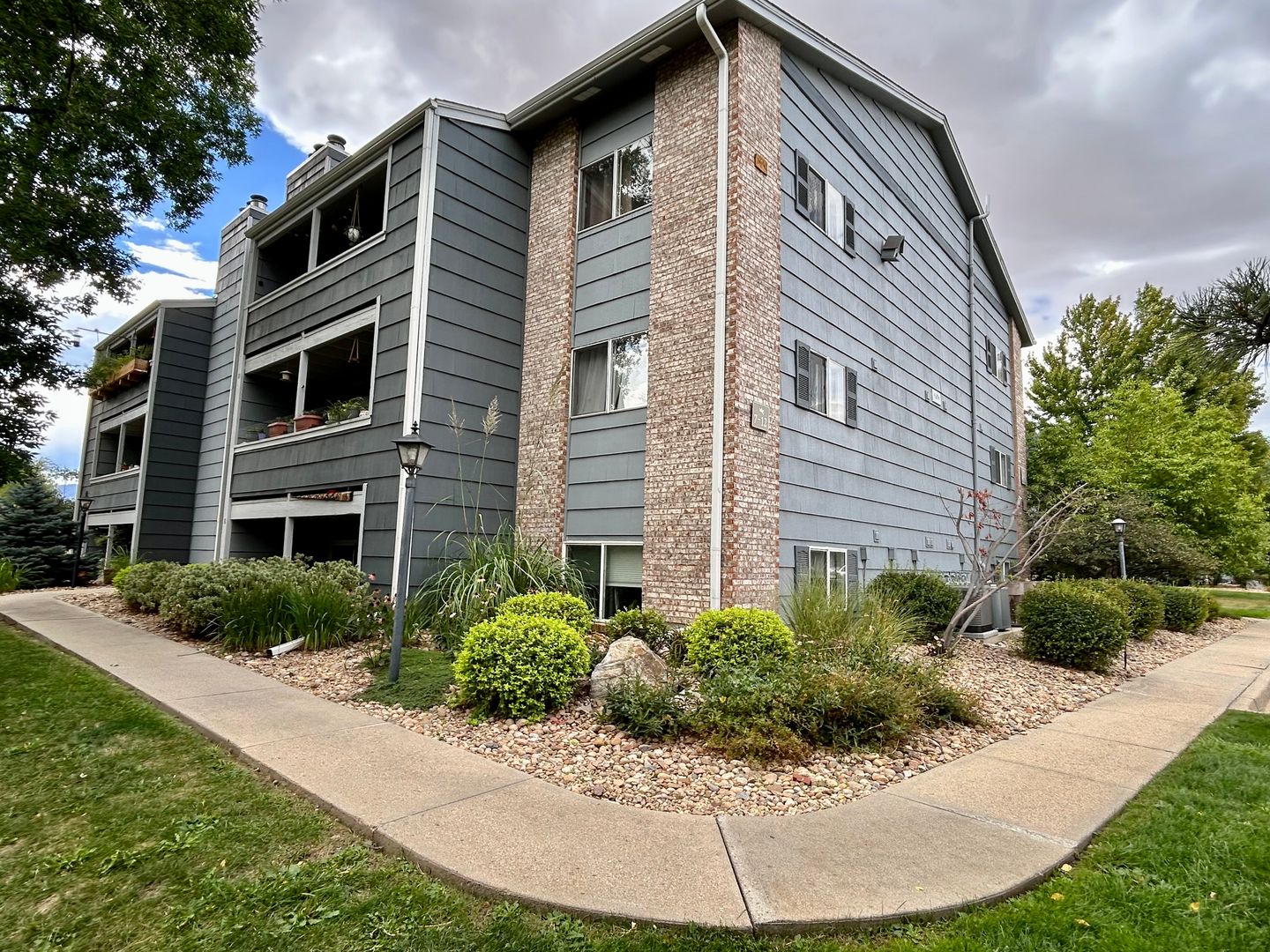 Boulder Condo: 4654 White Rock Circle