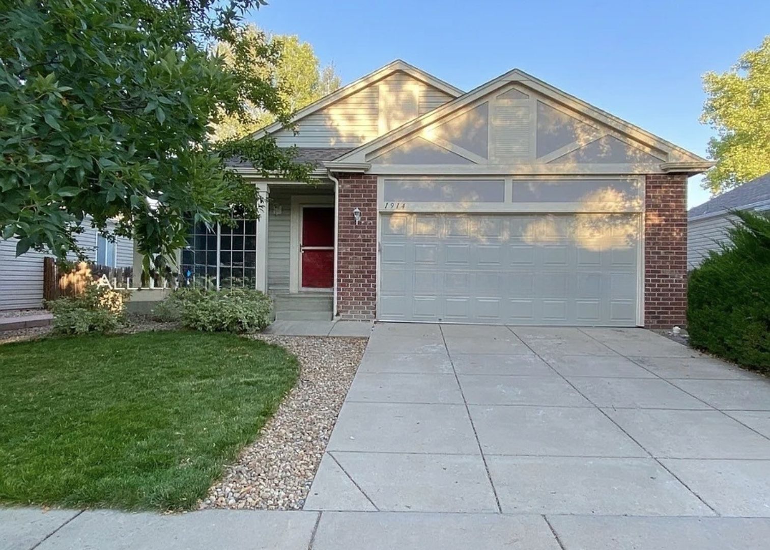 Longmont House: 1914 Fountain Court