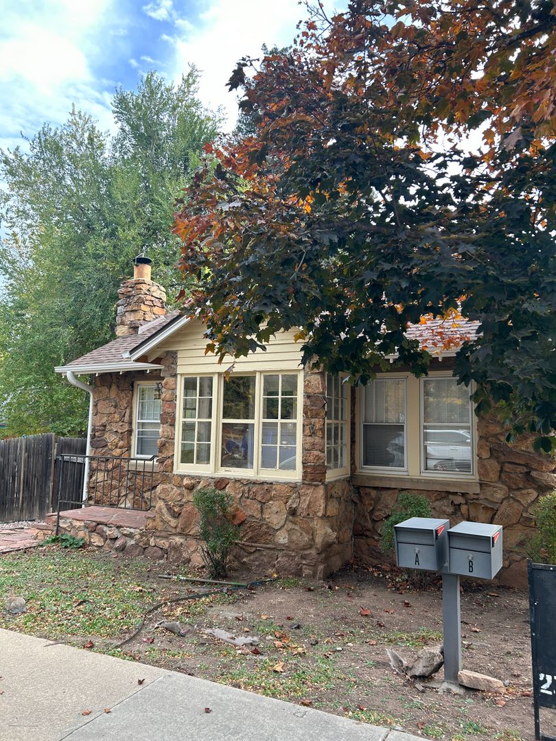 Boulder House: 524 18th Street #B
