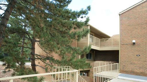 1 Bedroom Condo Near CU Campus – photo 1