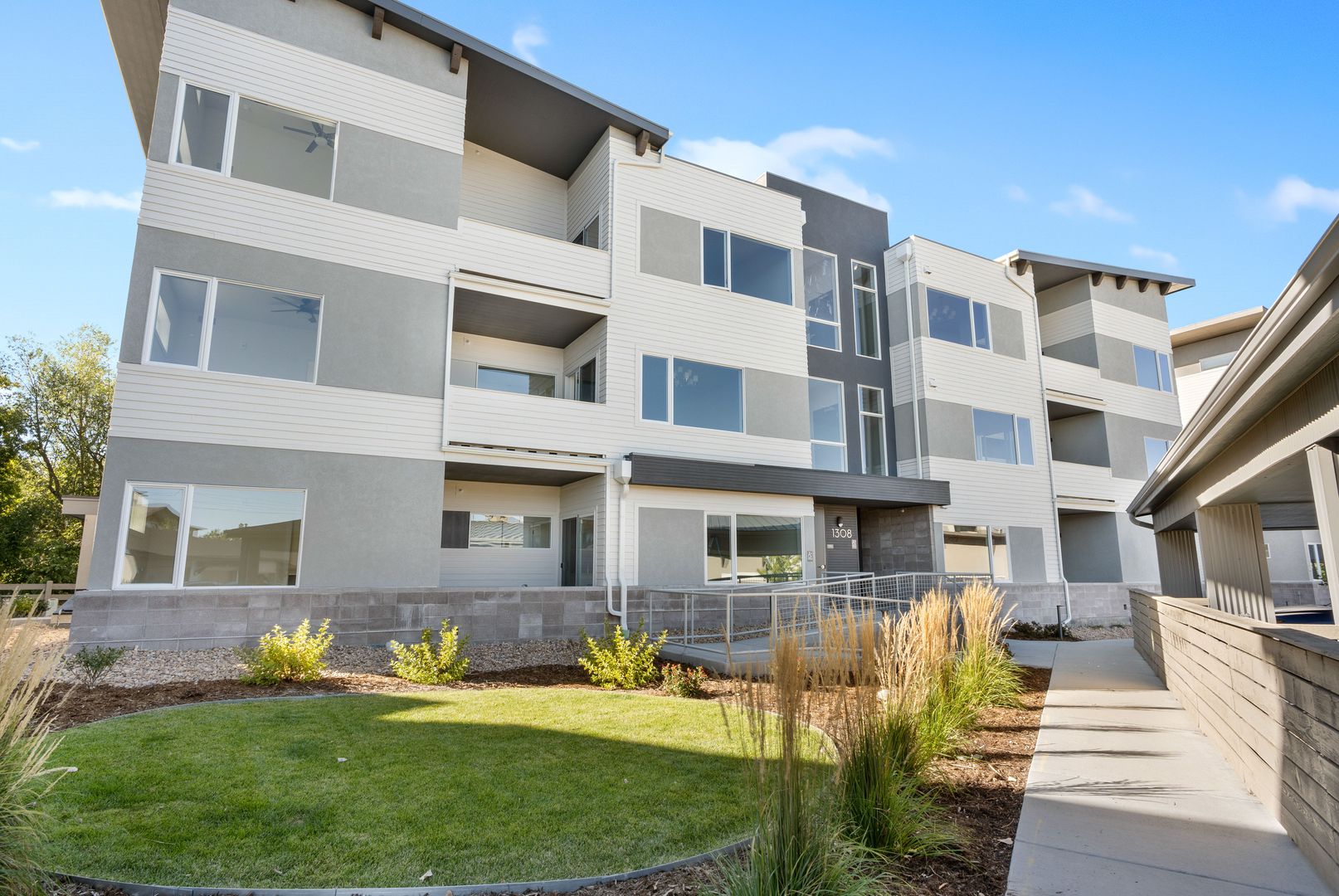 Louisville Condo: 1304 Snowberry Lane