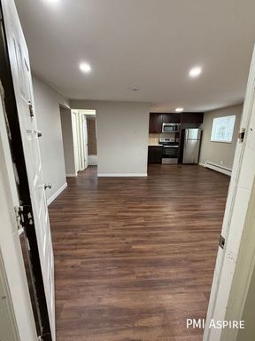 2 Bedroom 1 Bathroom Apartment in Lakewood – photo 1