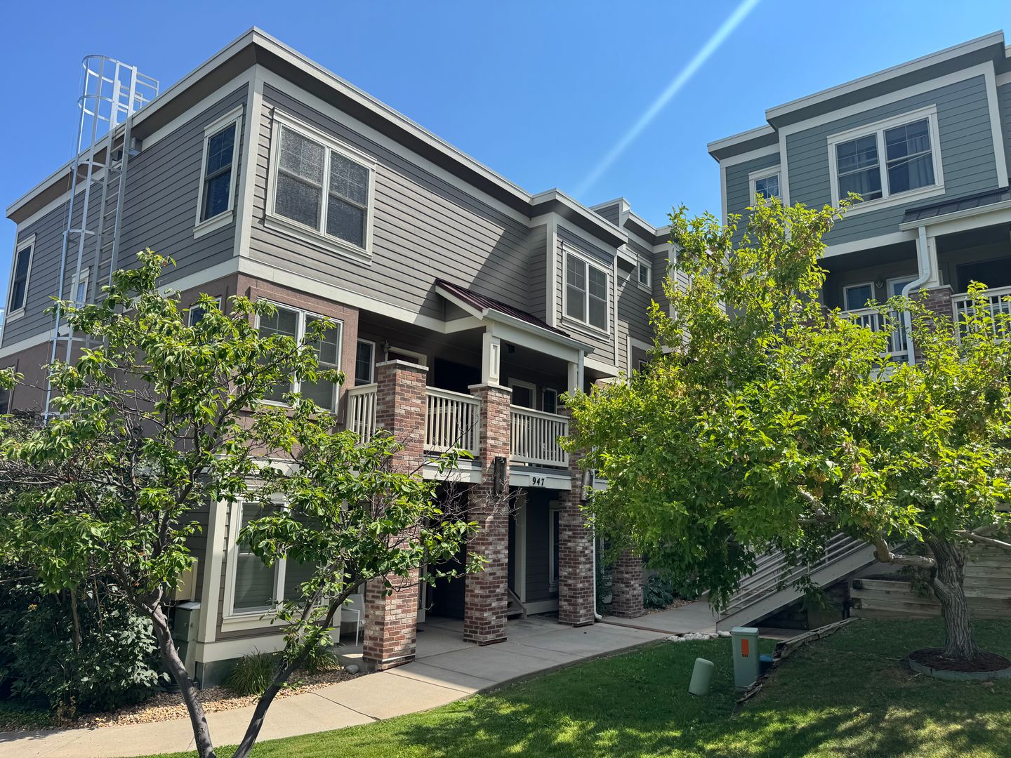 Boulder Condo: 947 Laramie Blvd