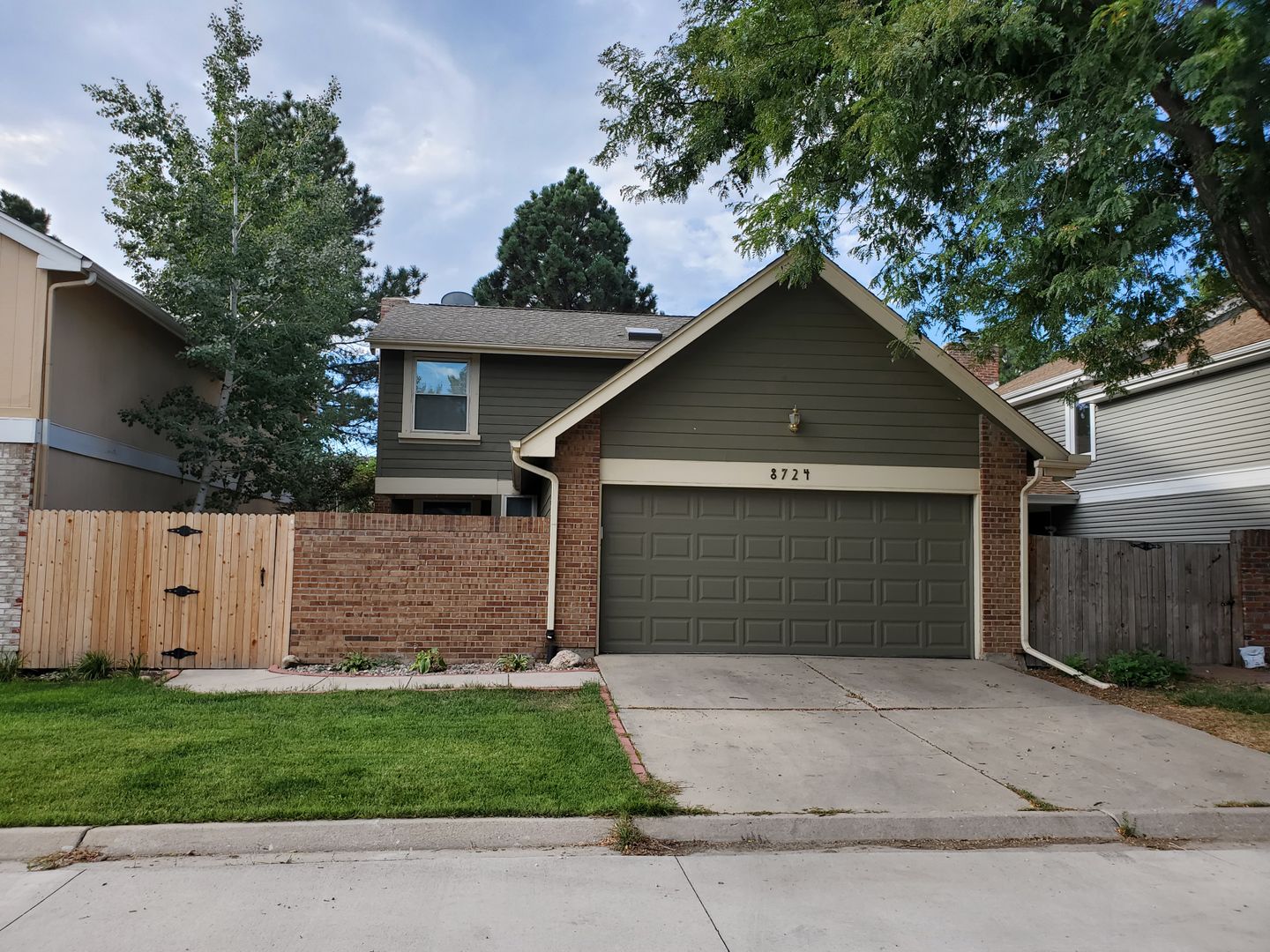 Arvada House: 8724 Garrison Court