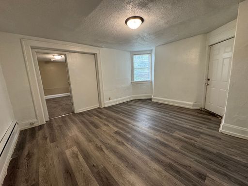 Garden Level 3 Bedroom Unit in Dayton's Bluff Triplex – photo 1
