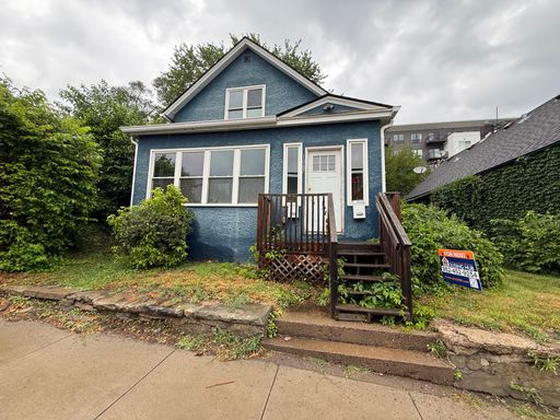 Updated 2BR Upper Duplex on Randolph Ave with Central AC & Off-Street Parking – photo 1