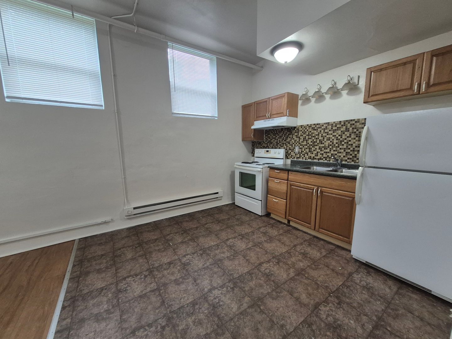 Owatonna Apartment: 431 State Ave