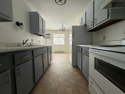 2 Bedroom Apartment In Wells! Available NOW!