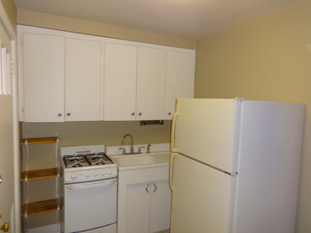 Saint Paul Apartment: 476 Herschel St.