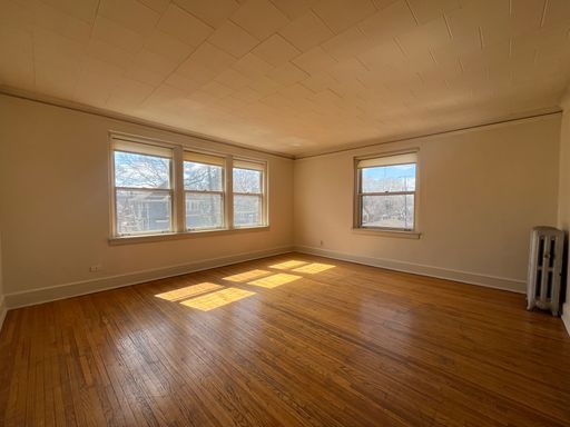 Available 9/1! Vintage 2 Bed 1 Bath that Stuns! Viewing ASAP – photo 1