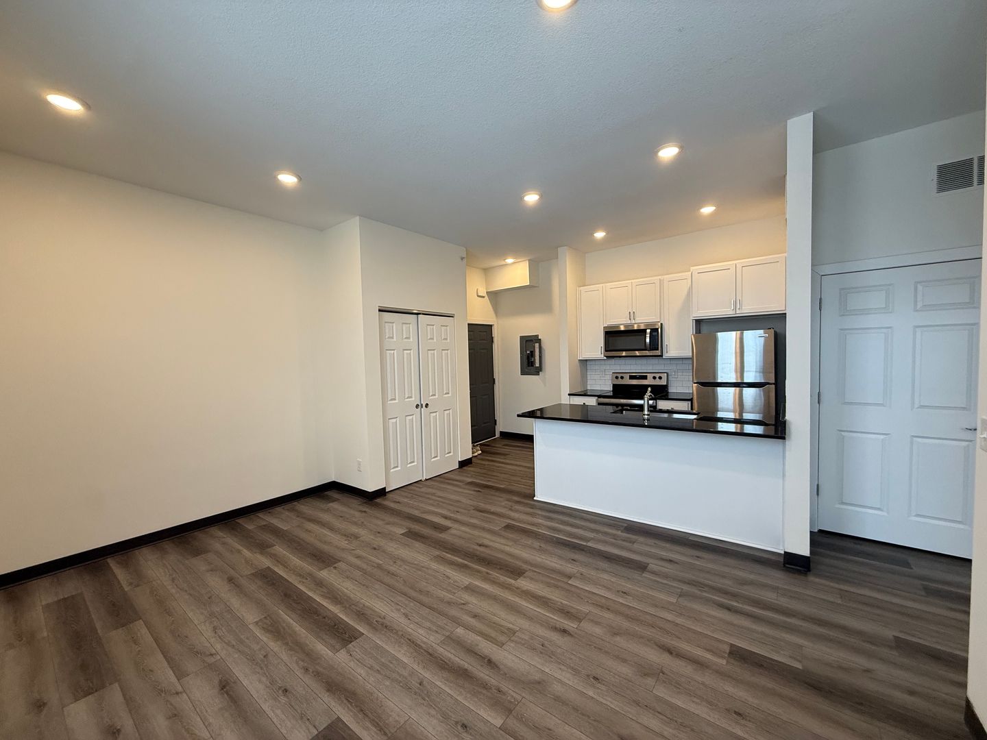 Saint Paul Apartment: 1179 7th St E