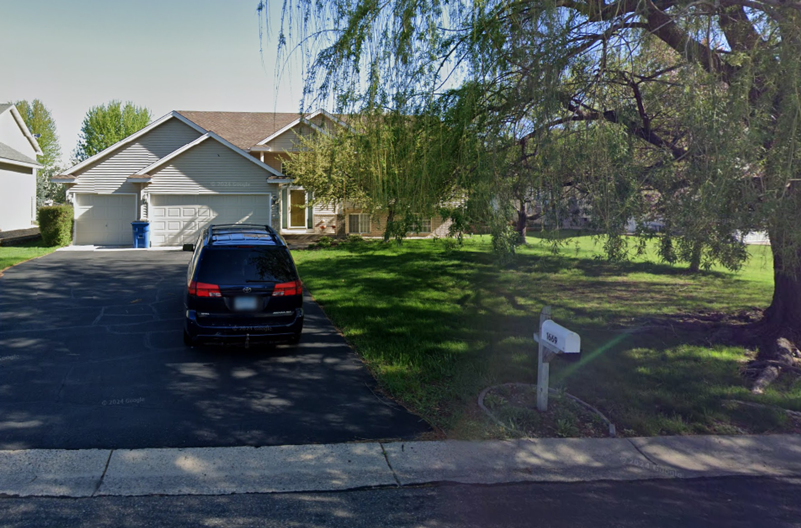 Andover House: 1669 145th Ln NW