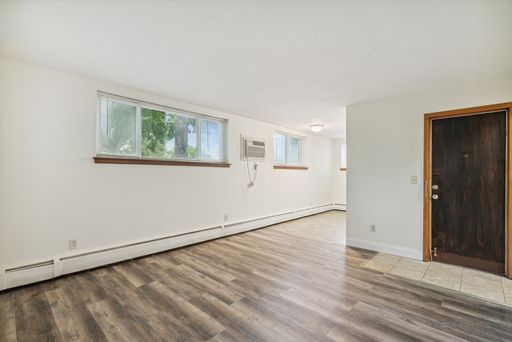 Stunning 2 Bedroom 1 Bath on the Mississippi! Available NOW