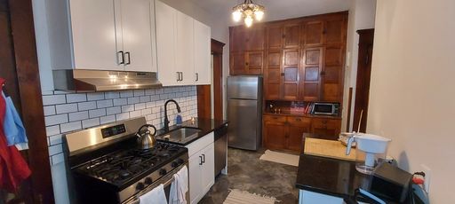 Well Maintained 1 Bedroom in Summit-University Area Off Dayton Avenue! – photo 1
