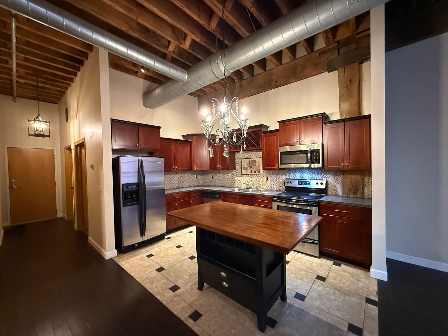 Saint Paul Apartment: 212 7th St E