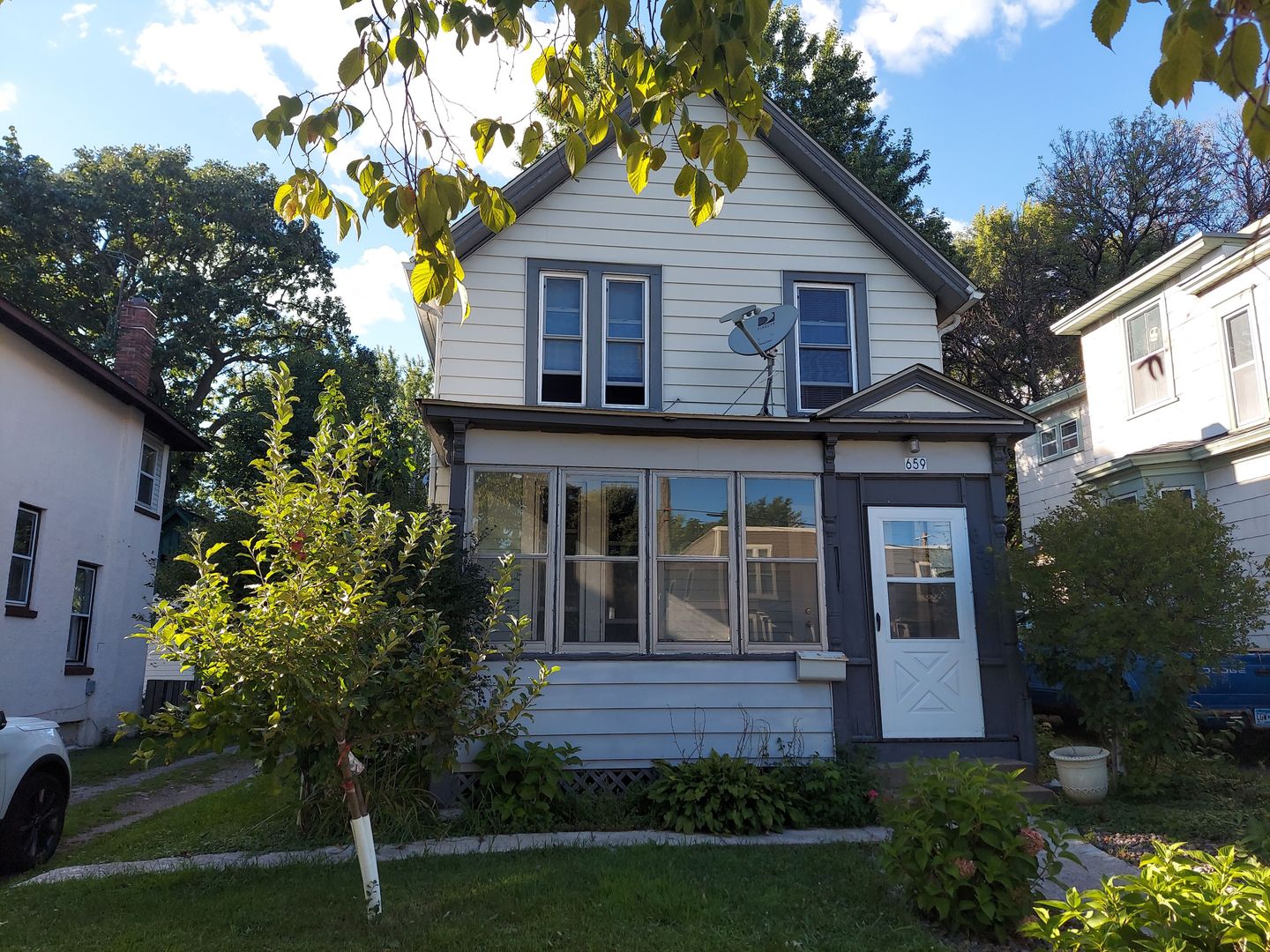 Saint Paul House: 659 4th St E