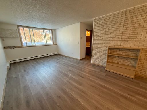 Rehabbed Garden Level 2 Bedroom 1 Bathroom Apartment in Hutch! Available NOW!