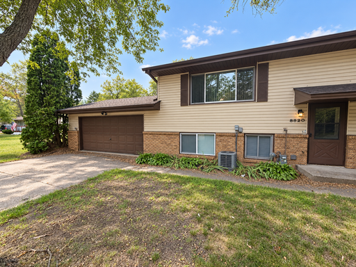Fully Renovated 2-Bedroom Duplex with Huge Fenced Backyard & 2-Car Garage! – photo 1