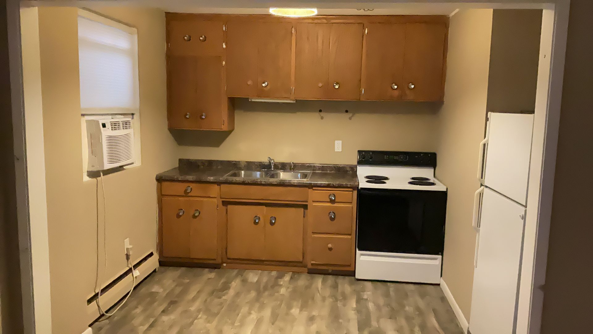 Saint Paul Apartment: 594 Lawson Ave West