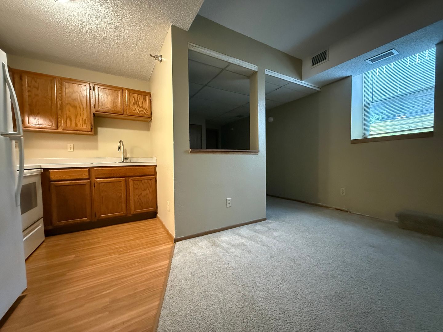 Saint Paul Apartment: 760 Mount Curve Blvd