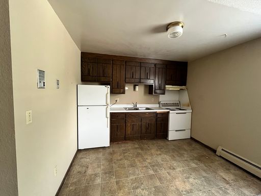 Spacious 1 BR 1 Bath unit near 35E in North of Maryland Neighborhood – photo 1