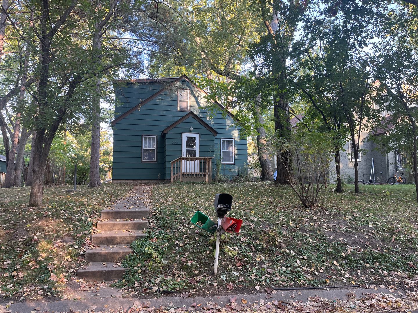 Mahtomedi House: 224 Forest Ave