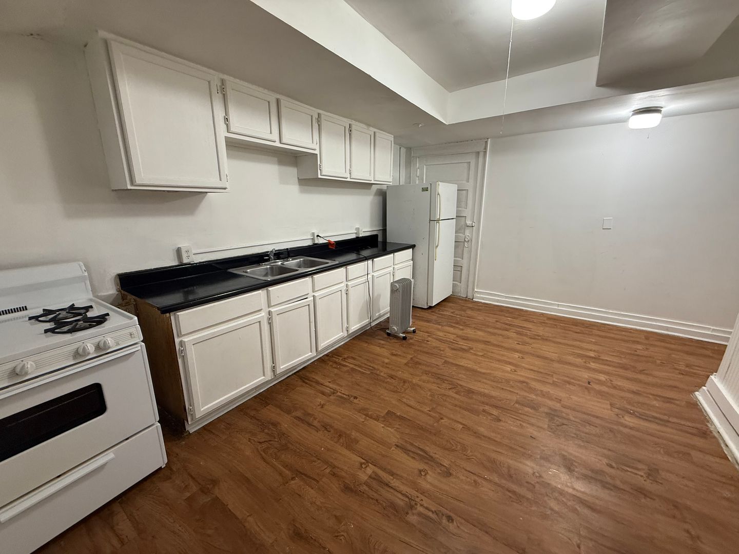 Minneapolis Apartment: 1302 Linden Ave