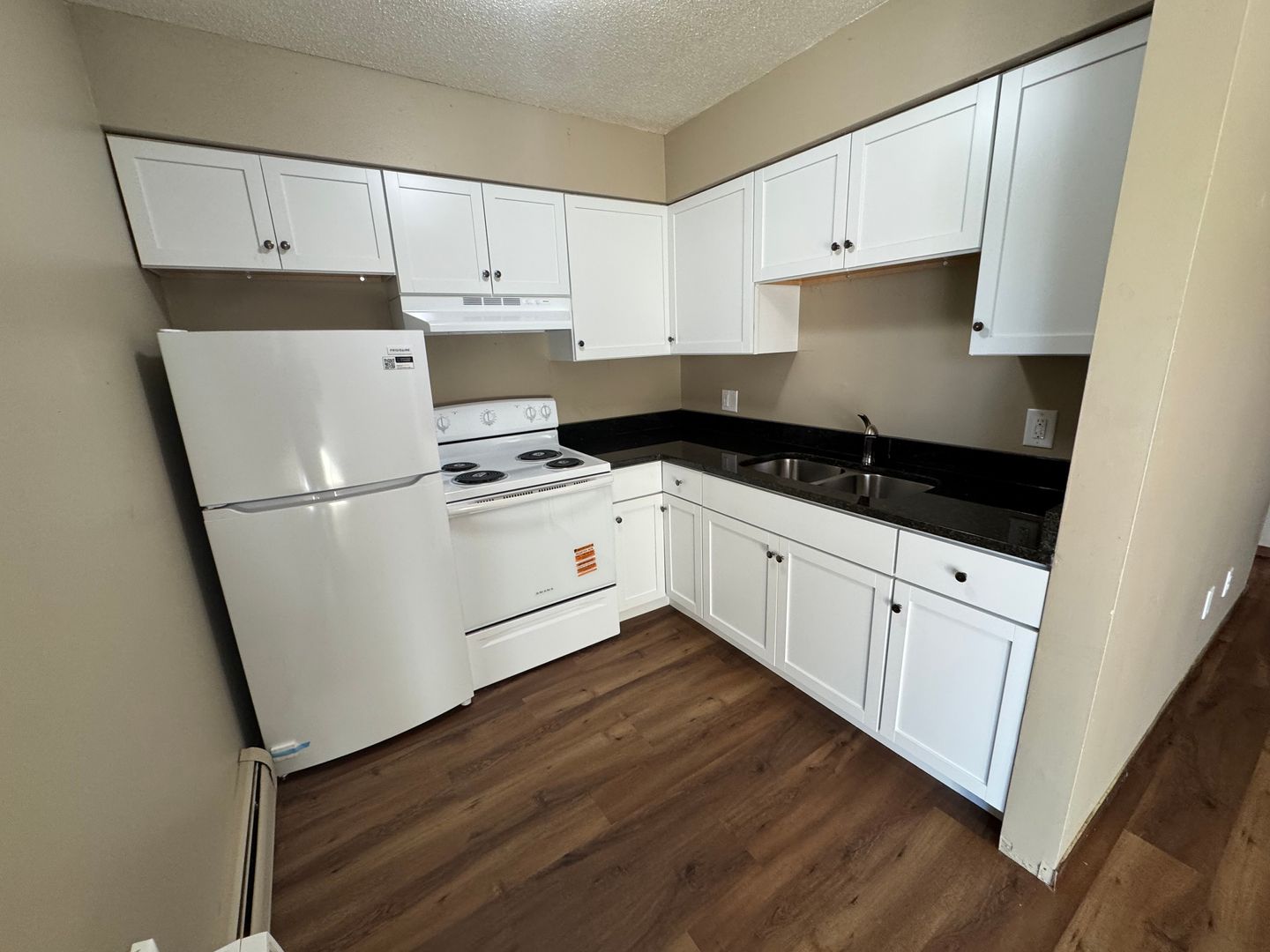 Saint Paul Apartment: 795 East 6th Street