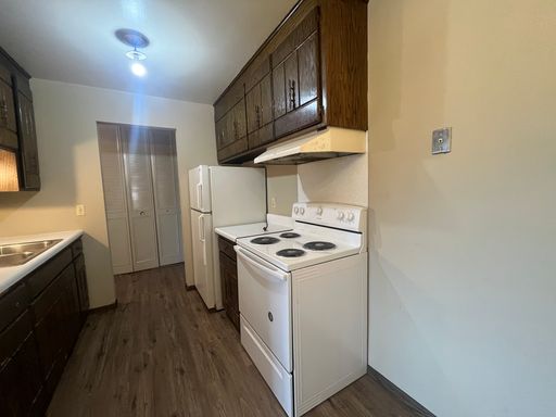 Spacious 1 BR 1 Bath unit near 35E in North of Maryland Neighborhood – photo 1