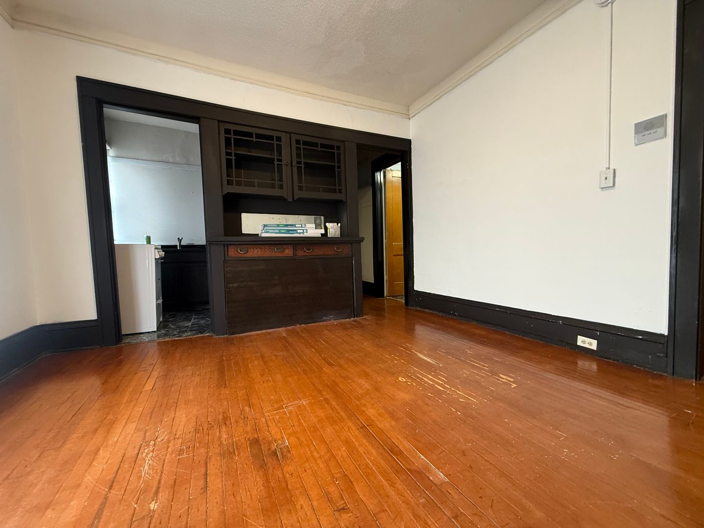 Minneapolis Apartment: 1302 Linden Ave
