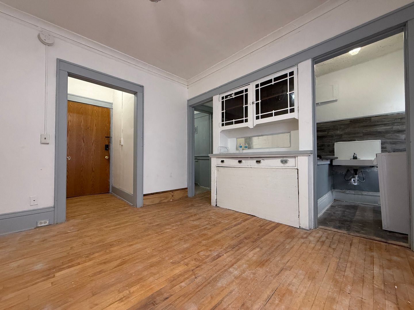 Minneapolis Apartment: 1302 Linden Ave