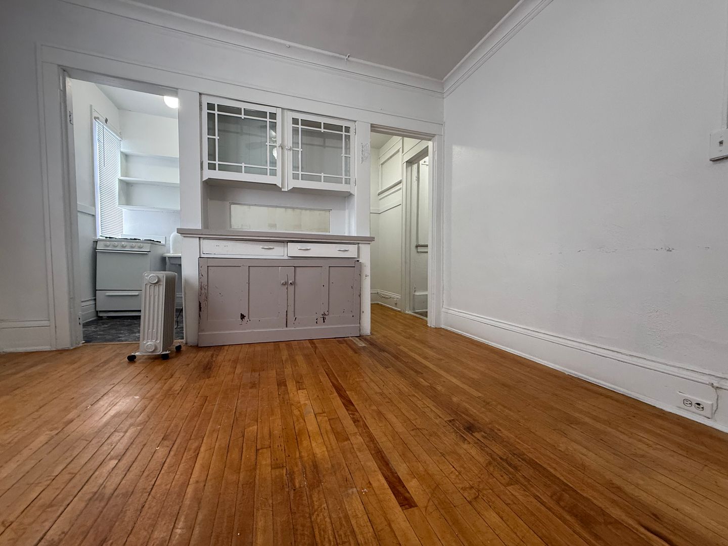 Minneapolis Apartment: 1302 Linden Ave