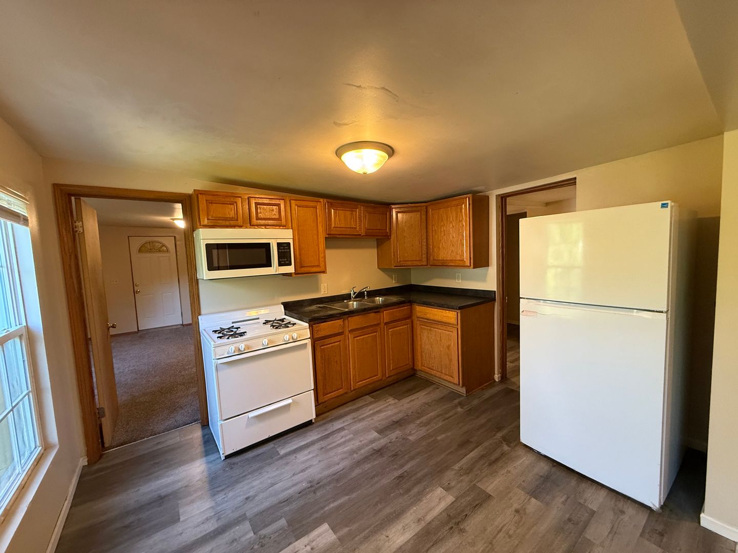 Saint Paul Apartment: 868-870 Westminster St