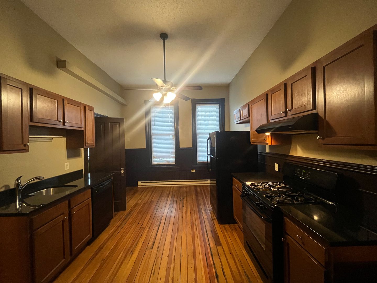 Saint Paul Apartment: 937 University Ave. West