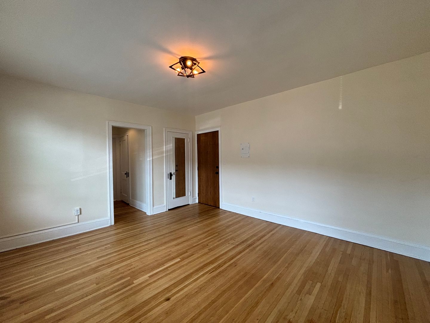 Saint Paul Apartment: 170 Summit Ave