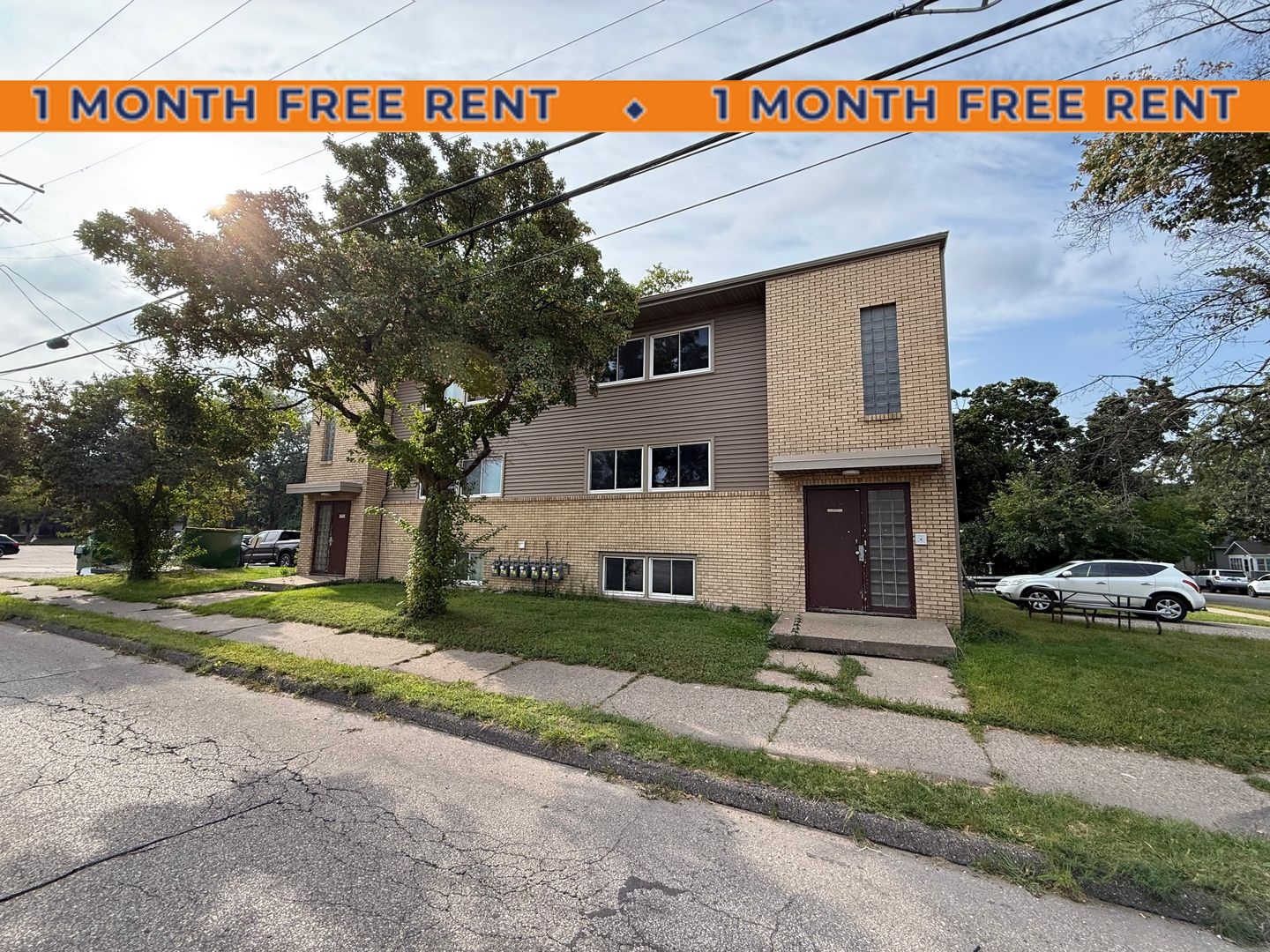 Minneapolis Apartment: 2606 E Hennepin Ave
