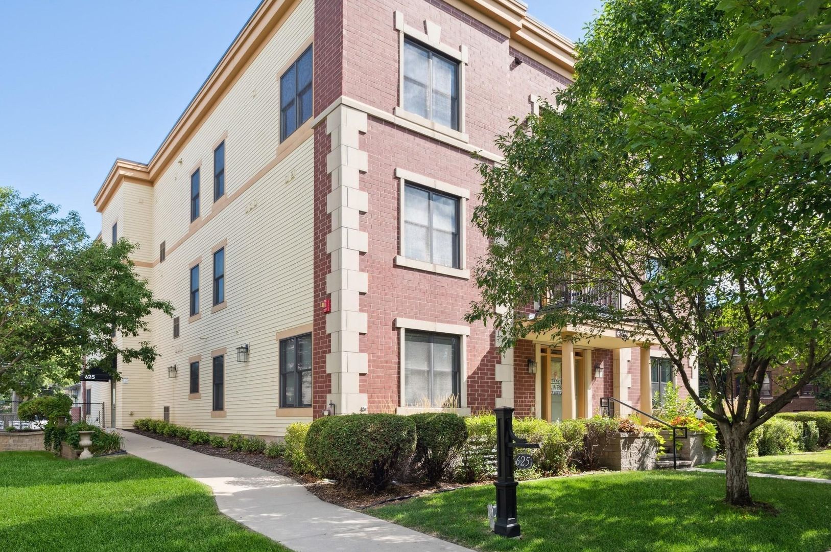 Saint Paul Condo: 625 Dayton Ave Unit 8